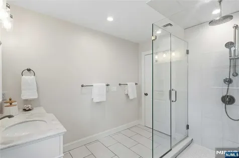 59 Ferndale Avenue Glen Rock NJ 07452