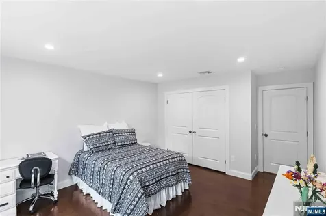 59 Ferndale Avenue Glen Rock NJ 07452
