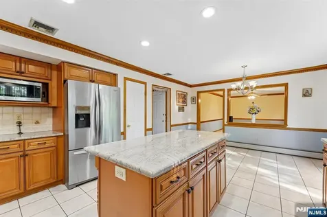 86 Timberline Drive Wayne NJ 07470