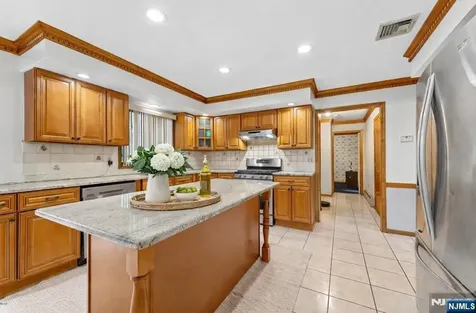 86 Timberline Drive Wayne NJ 07470