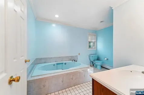 86 Timberline Drive Wayne NJ 07470