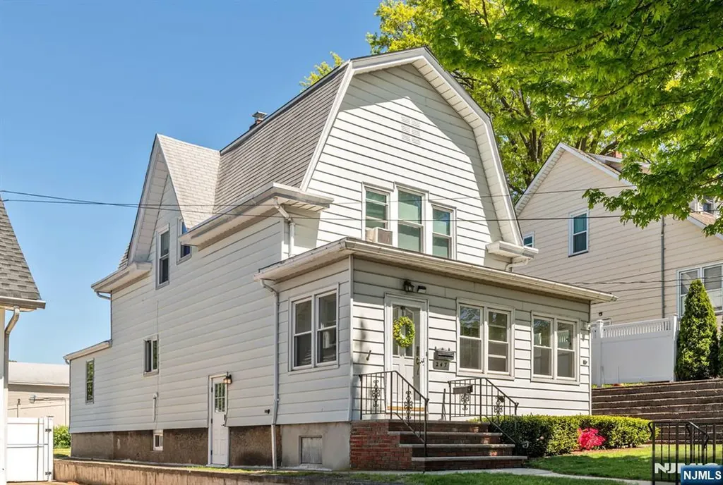 247 Fern Avenue Lyndhurst NJ 07071