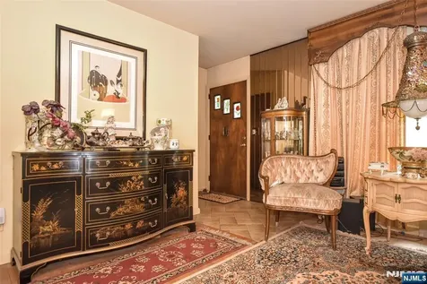 72 Brookside Drive Upper Saddle River NJ 07458
