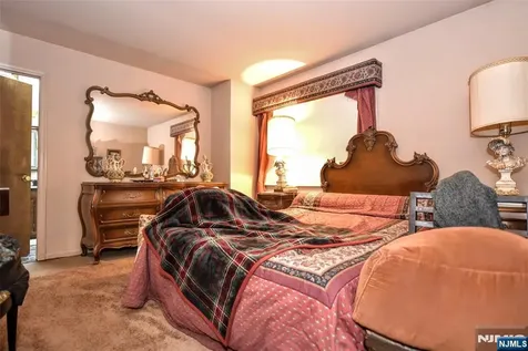 72 Brookside Drive Upper Saddle River NJ 07458