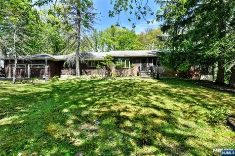 72 Brookside Drive Upper Saddle River NJ 07458