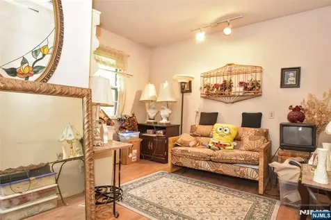 72 Brookside Drive Upper Saddle River NJ 07458