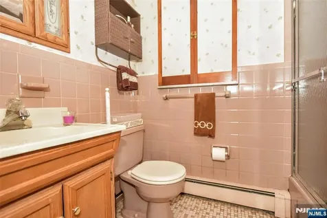 72 Brookside Drive Upper Saddle River NJ 07458
