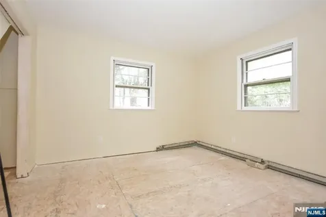 72 Brookside Drive Upper Saddle River NJ 07458