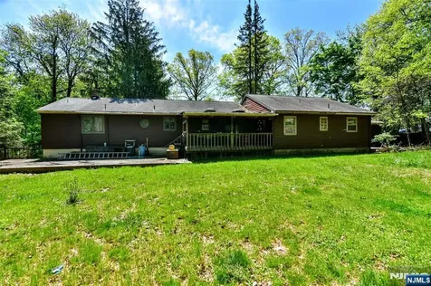 72 Brookside Drive Upper Saddle River NJ 07458