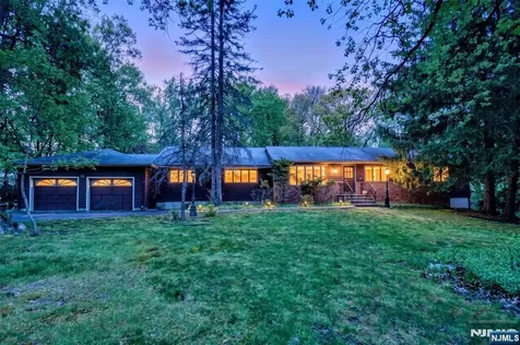 72 Brookside Drive Upper Saddle River NJ 07458