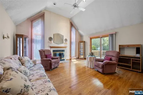 43 Elm Hill Road Clifton NJ 07013