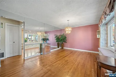 43 Elm Hill Road Clifton NJ 07013