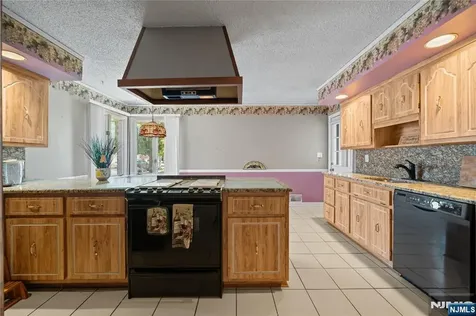 43 Elm Hill Road Clifton NJ 07013