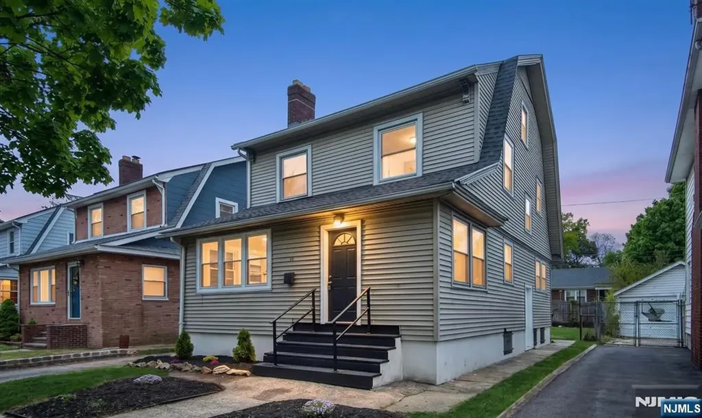 45 Leslie Street East Orange NJ 07017