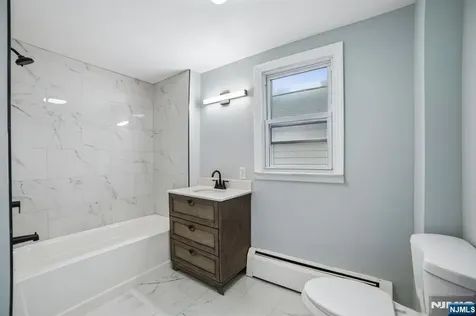 45 Leslie Street East Orange NJ 07017