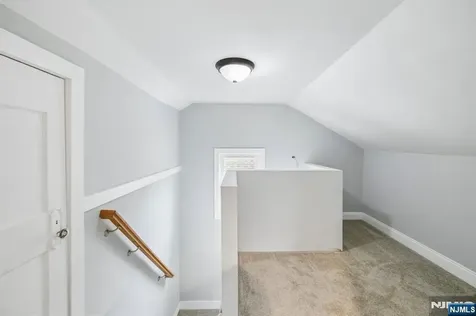 45 Leslie Street East Orange NJ 07017