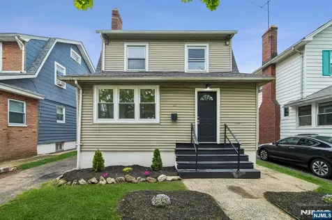 45 Leslie Street East Orange NJ 07017