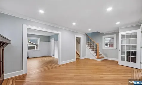45 Leslie Street East Orange NJ 07017