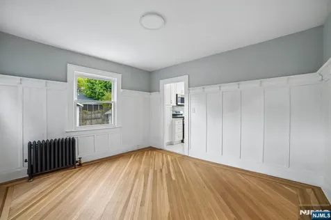 45 Leslie Street East Orange NJ 07017