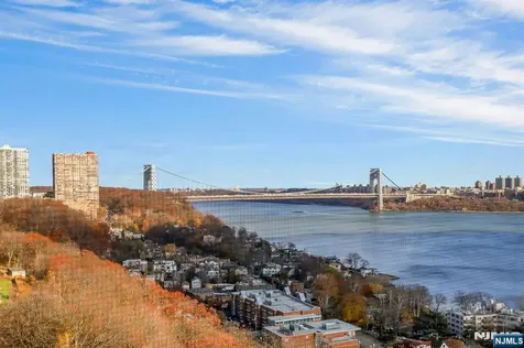 5 Horizon Fort Lee NJ 07024