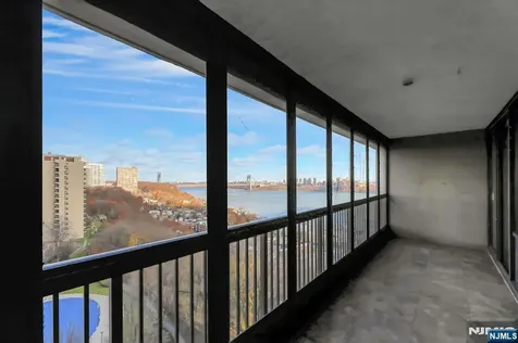 5 Horizon Fort Lee NJ 07024