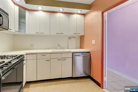 5 Horizon Fort Lee NJ 07024