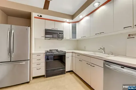 5 Horizon Fort Lee NJ 07024