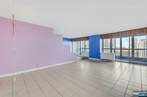 5 Horizon Fort Lee NJ 07024