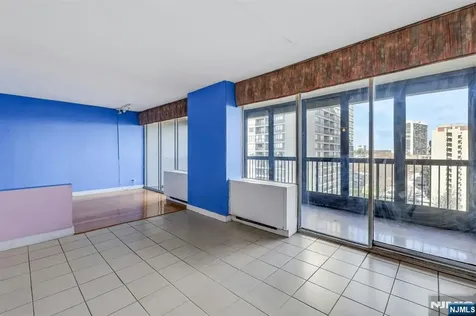 5 Horizon Fort Lee NJ 07024