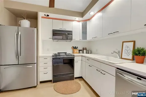 5 Horizon Fort Lee NJ 07024