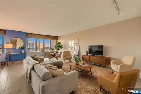 5 Horizon Fort Lee NJ 07024