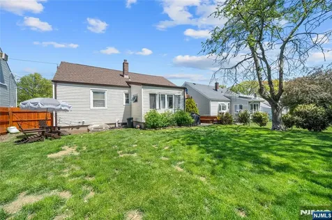 13 Lockwood Drive Clifton NJ 07013