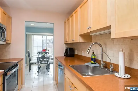 547 Gorge Road Cliffside Park NJ 07010