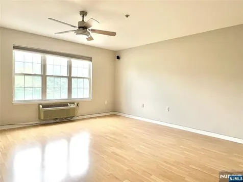 547 Gorge Road Cliffside Park NJ 07010