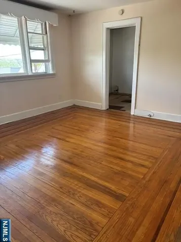 285 Westminster Place Lodi NJ 07644