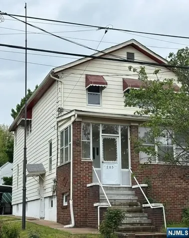 285 Westminster Place Lodi NJ 07644