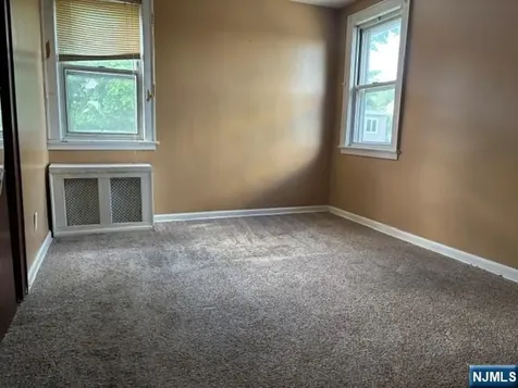 285 Westminster Place Lodi NJ 07644