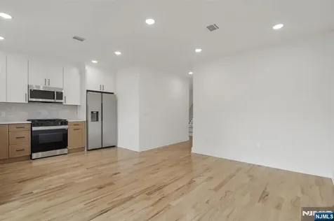 196 Taylor Street Orange NJ 07050