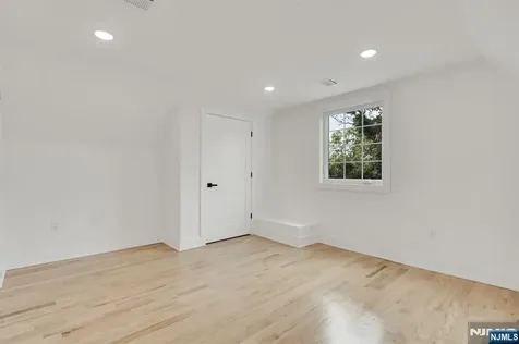 196 Taylor Street Orange NJ 07050