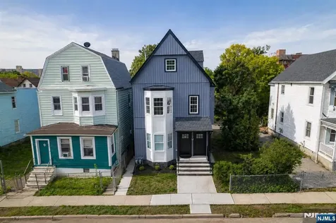 196 Taylor Street Orange NJ 07050