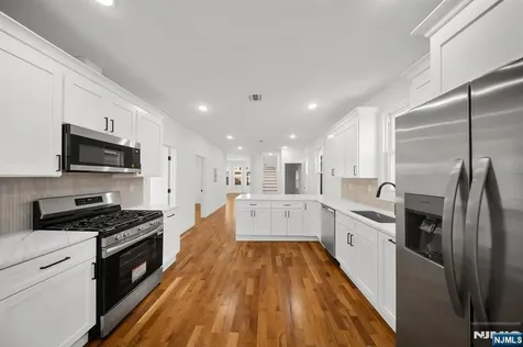 319 William Street Harrison NJ 07029