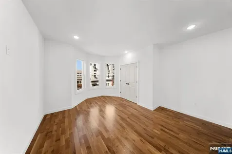 319 William Street Harrison NJ 07029