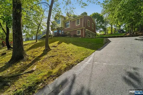 95 Knollton Road Allendale NJ 07401