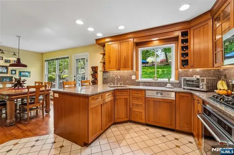 95 Knollton Road Allendale NJ 07401