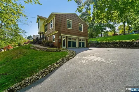 95 Knollton Road Allendale NJ 07401