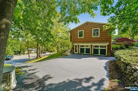 95 Knollton Road Allendale NJ 07401