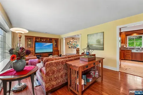 95 Knollton Road Allendale NJ 07401