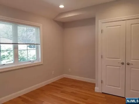 7 Lindley Tenafly NJ 07670