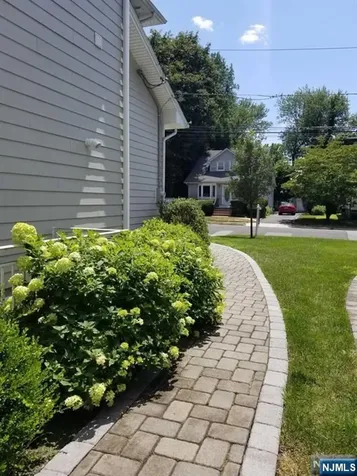 7 Lindley Tenafly NJ 07670