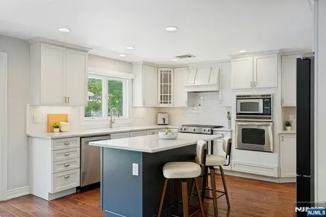 601 Ackerman Avenue Ho-ho-kus NJ 07423